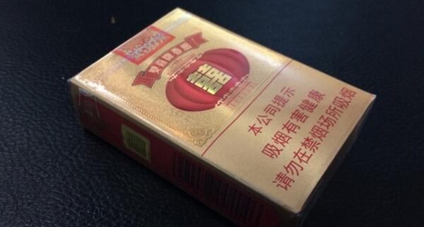 紅雙喜短款香煙01多少錢 紅雙喜金01香煙價(jià)格15元/包